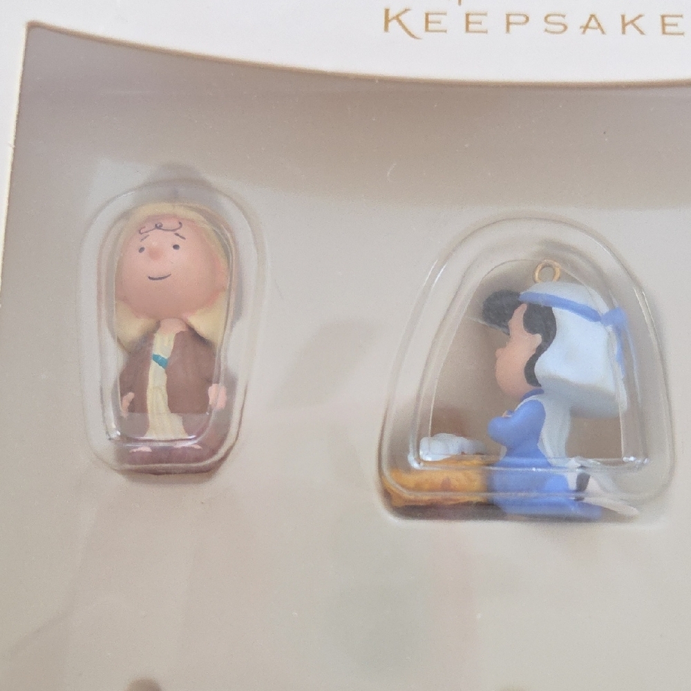 Hallmark Keepsake Miniature Peanuts Christmas Collection - 2006 - Picture 2 of 6
